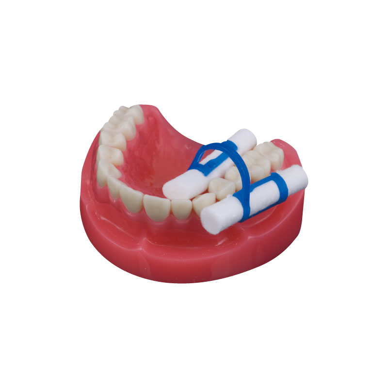 Cotton roll holder clip